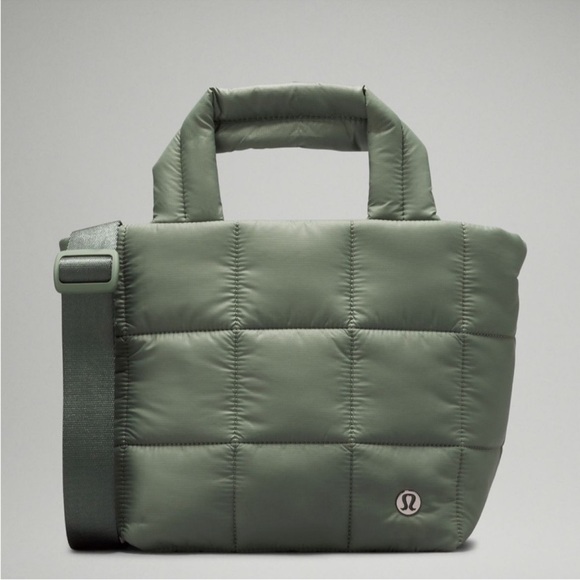 lululemon athletica Handbags - 🍀NWT ❤️ Lululemon Athletica Quilted Grey Eucalyptus Grid Tote Bag Mini - 5L